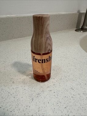 fresh Amber Scented Reed Diffuser with Wood-Textured Cap